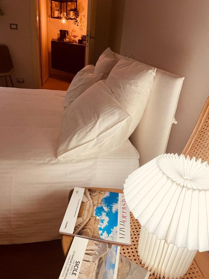 The Room Syracuse ภายนอก รูปภาพ