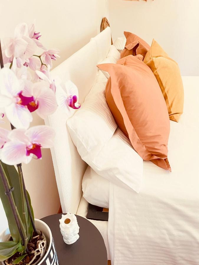 The Room Syracuse ภายนอก รูปภาพ